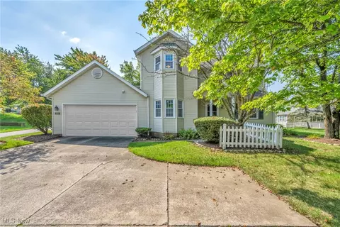 1255 Candlewick Ln, Broadview Heights, OH 44147