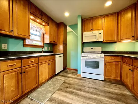 3101 Brookview Blvd, Cleveland, OH 44134 photo 6