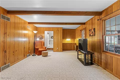 Living - 7961 Spartan Dr, Boardman, OH 44512 photo 5 of 5