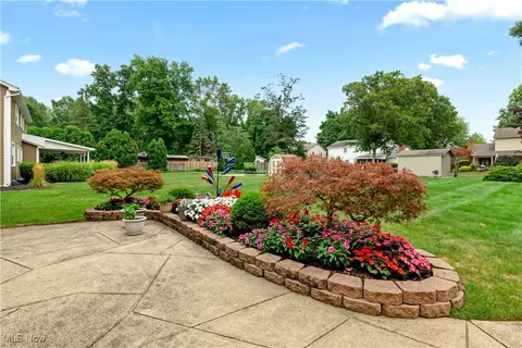 Exterior - 7961 Spartan Dr, Boardman, OH 44512 photo 8 of 10