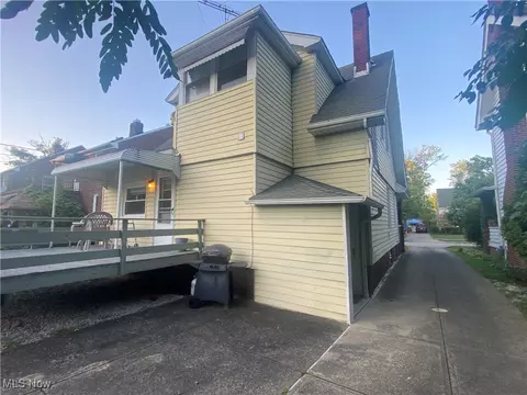 56 E 219th St, Euclid, OH 44123 photo 5