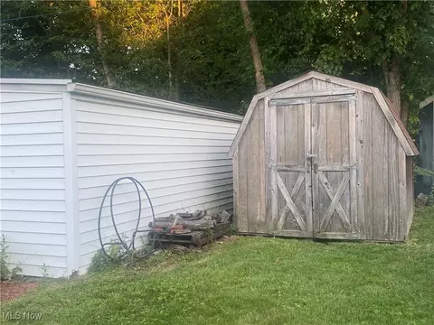 56 E 219th St, Euclid, OH 44123 photo 7