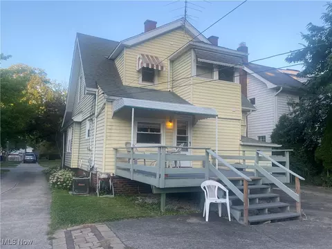 56 E 219th St, Euclid, OH 44123 photo 2