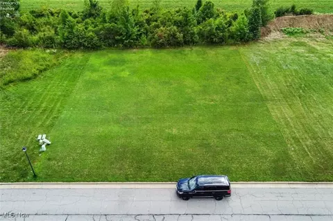 614 Cold Creek Blvd, Sandusky, OH 44870