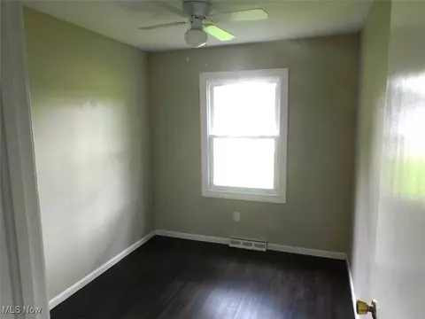 Bedroom - 6288 S Main St, Ashtabula, OH 44004 photo 5 of 6