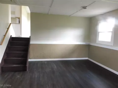 Living - 6288 S Main St, Ashtabula, OH 44004 photo 3 of 4