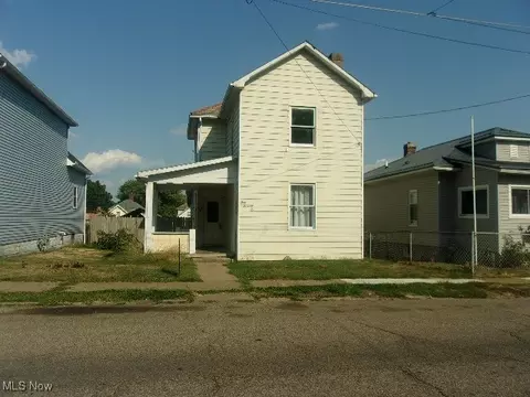 472 Spangler Dr, Zanesville, OH 43701