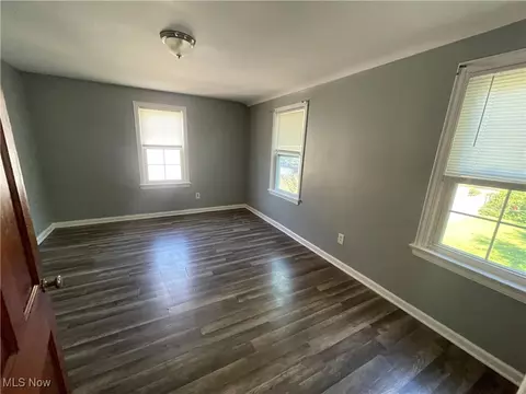 313 E 214th St, Euclid, OH 44123 photo 16