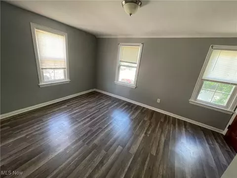313 E 214th St, Euclid, OH 44123 photo 15