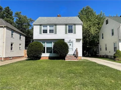 313 E 214th St, Euclid, OH 44123