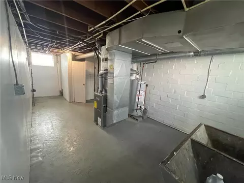 313 E 214th St, Euclid, OH 44123 photo 18