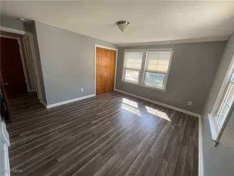 313 E 214th St, Euclid, OH 44123 photo 14