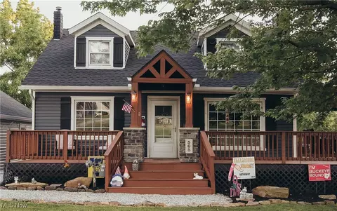 565 Northwest Ave, Tallmadge, OH 44278