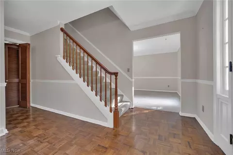 Entry Way - 822 Washington Ave, Elyria, OH 44035 photo 2 of 4