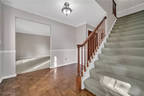 Entry Way - 822 Washington Ave, Elyria, OH 44035 photo 3 of 4