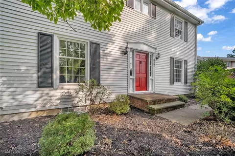 Exterior - 822 Washington Ave, Elyria, OH 44035 photo 2 of 7