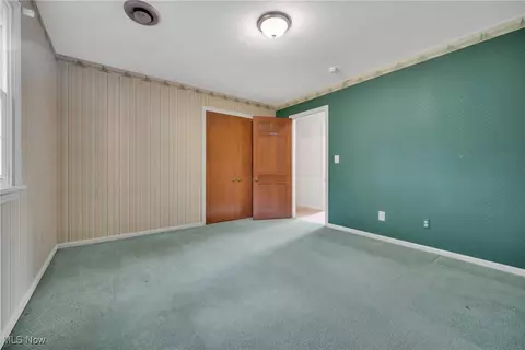 Bedroom - 822 Washington Ave, Elyria, OH 44035 photo 6 of 10