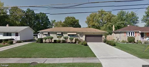 6260 Siegler Dr, Brook Park, OH 44142