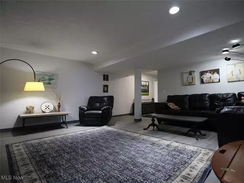 4627 Fields Way, Lorain, OH 44053 photo 22