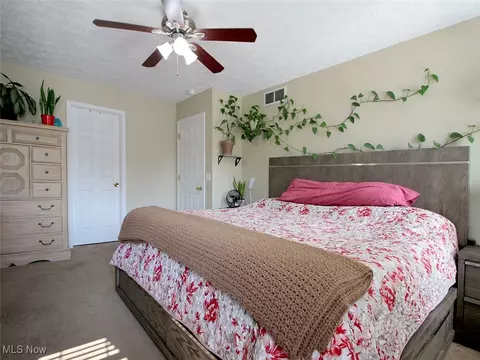 4627 Fields Way, Lorain, OH 44053 photo 11