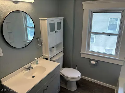 Bath - 1225 Ford Ct NW, Canton, OH 44708 photo 2 of 4