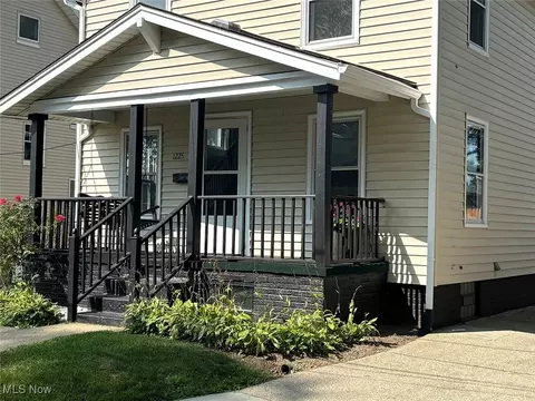 Exterior - 1225 Ford Ct NW, Canton, OH 44708 photo 3 of 6