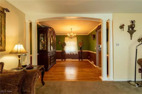 107 Devonshire Ct, Elyria, OH 44035 photo 6