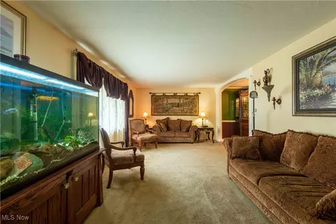 107 Devonshire Ct, Elyria, OH 44035 photo 3