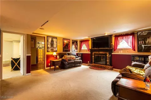 107 Devonshire Ct, Elyria, OH 44035 photo 12