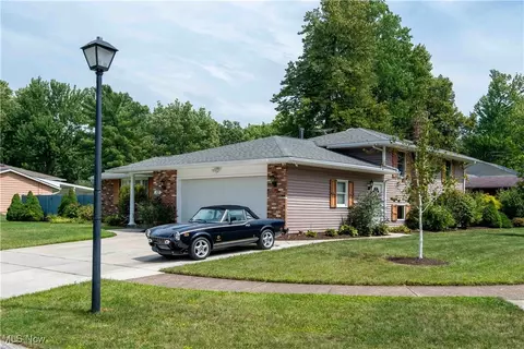 107 Devonshire Ct, Elyria, OH 44035 photo 30