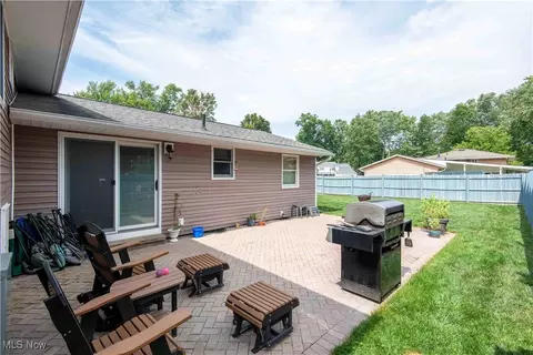 107 Devonshire Ct, Elyria, OH 44035 photo 28