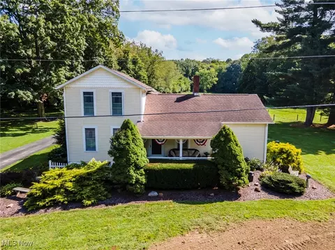 1164 Yankee Run Rd, Masury, OH 44438
