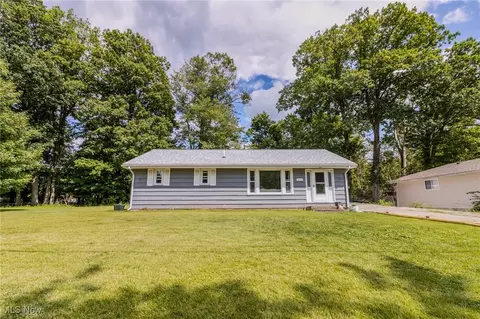 1425 Davista Ave, Madison, OH 44057