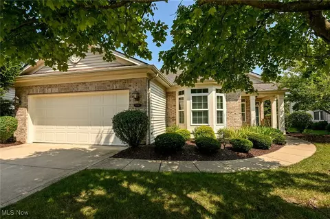 11791 Greystone Pt, Strongsville, OH 44149