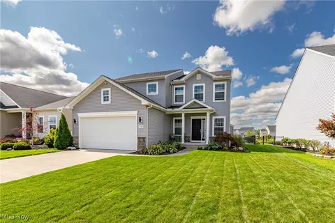 37273 Sandy Ridge Dr, North Ridgeville, OH 44039
