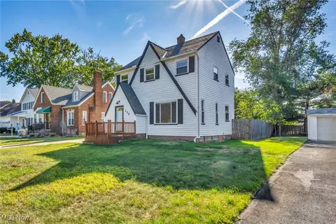 Exterior - 238 E 266th St, Euclid, OH 44132 photo 3 of 9