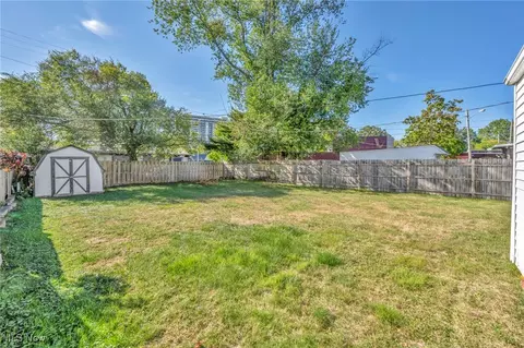 Exterior - 238 E 266th St, Euclid, OH 44132 photo 9 of 9