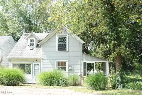 6238 Manchester Rd, New Franklin, OH 44216