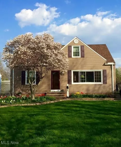 30312 Fairway Blvd, Willowick, OH 44095