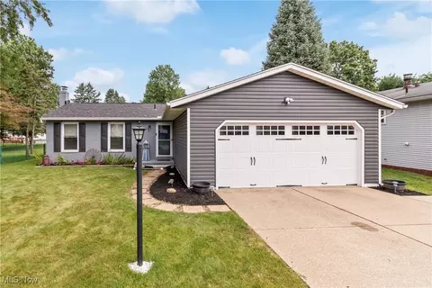 7707 Oakdale St NW, Massillon, OH 44646