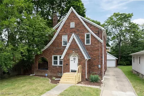 805 Mercer Ave, Akron, OH 44320