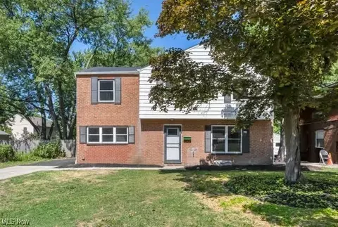 28061 Tremaine Dr, Euclid, OH 44132