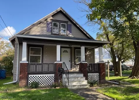 2703 Denver Ave, Lorain, OH 44055