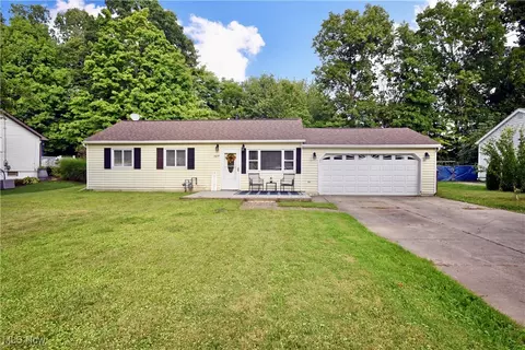 5877 Serenade Dr, New Franklin, OH 44216