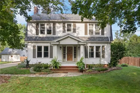 915 S Main St, Orrville, OH 44667