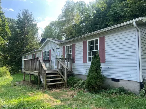 8066 Magnet Rd, Minerva, OH 44657