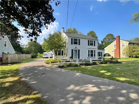 105 Nesbitt St, Youngstown, OH 44514