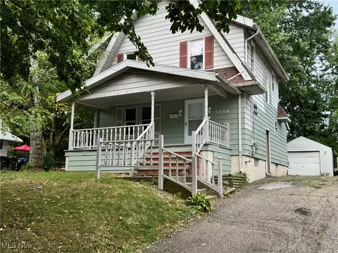 1454 Burkhardt Ave, Akron, OH 44301