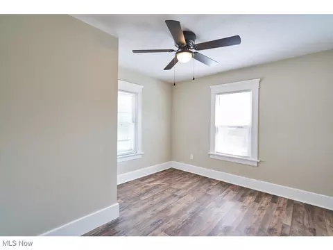 688 Dayton St, Akron, OH 44310 photo 17