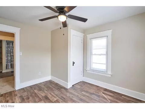 688 Dayton St, Akron, OH 44310 photo 18